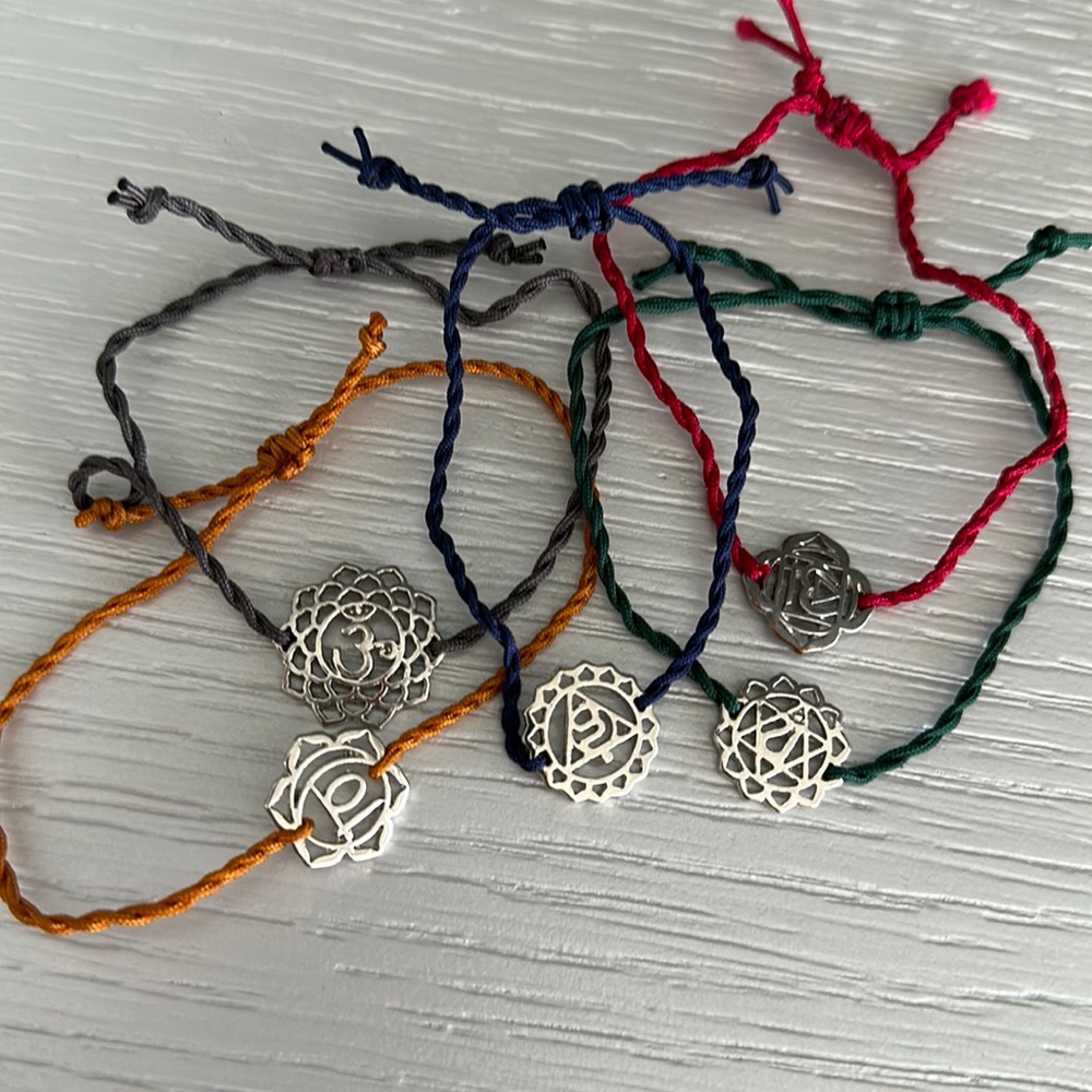 Set of 5 adjustable Hindu bracelets